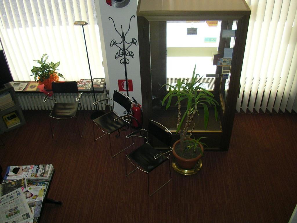Albergo Cristallo Legnano Exterior photo