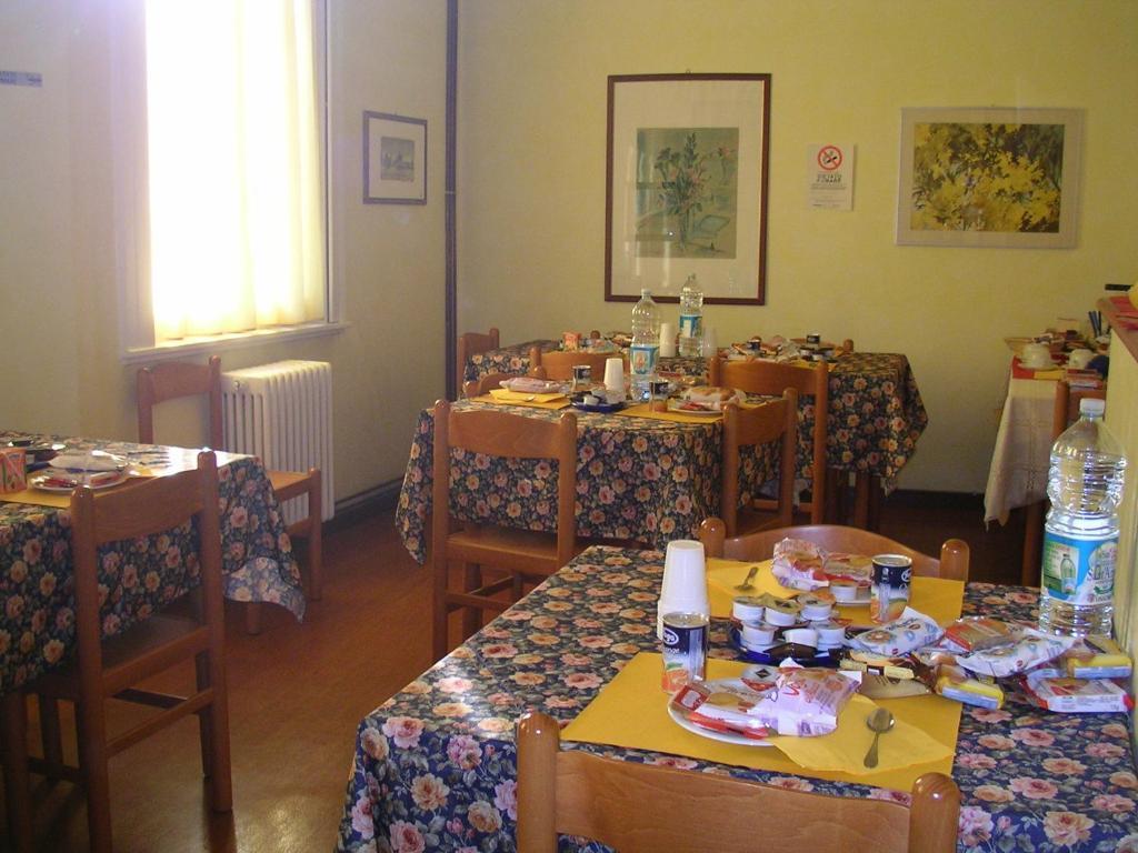 Albergo Cristallo Legnano Exterior photo
